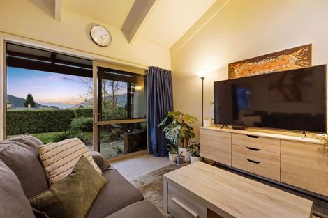 Photo of property in 4a Avalon Crescent, Fernhill, Queenstown, 9300