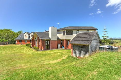 Photo of property in 260 State Highway 16, Kumeu, 0892
