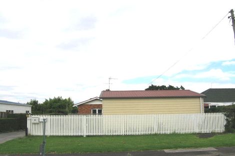 Photo of property in 4 Hamlin Road, Mount Wellington, Auckland, 1060