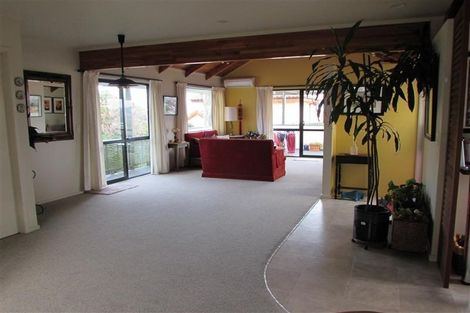 Photo of property in 2/36 Orchard Road, Waiake, Auckland, 0630