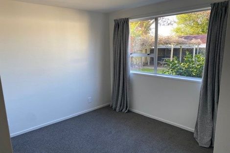 Photo of property in 10 Cunliffe Road, Redwood, Christchurch, 8051