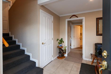 Photo of property in 7 Ruapehu Drive, Fitzherbert, Palmerston North, 4410