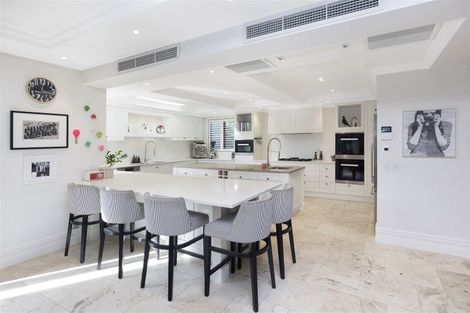 Photo of property in 87 Merivale Lane, Merivale, Christchurch, 8014