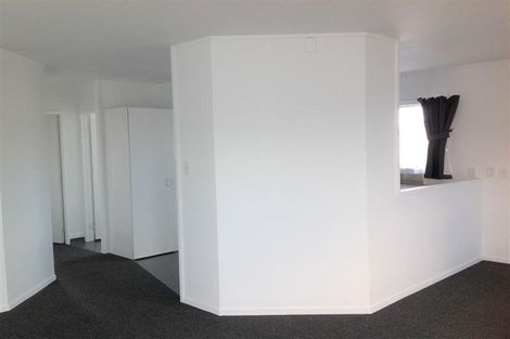 Photo of property in 4/25 Solveig Place, Randwick Park, Auckland, 2105