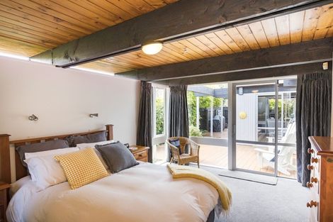 Photo of property in 11 Chilton Grove, Hokowhitu, Palmerston North, 4410