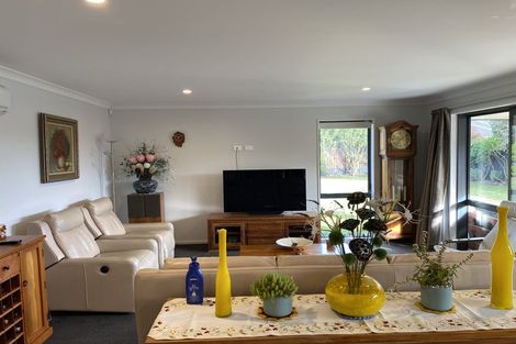Photo of property in 41 Beaumont Drive, Rolleston, 7614