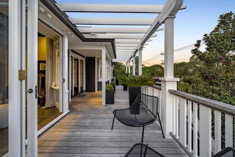 Photo of property in 20 Seabreeze Road, Narrow Neck, Auckland, 0624