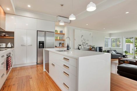 Photo of property in 2 Chatham Avenue, Mount Albert, Auckland, 1025