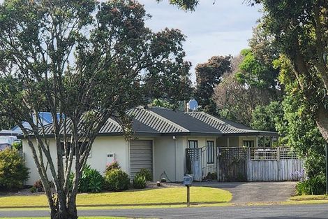 Photo of property in 6 Papaunahi Road, Bowentown, Waihi Beach, 3177