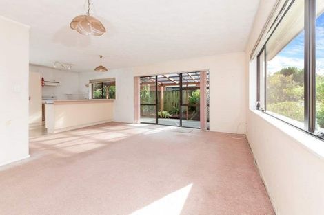 Photo of property in 9/39 Swanson Road, Henderson, Auckland, 0610
