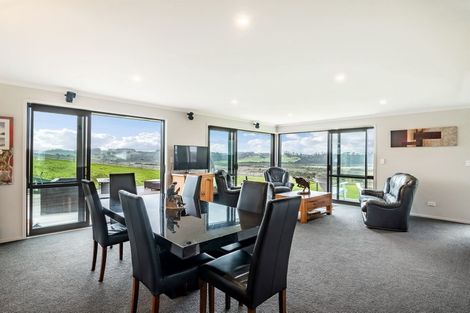 Photo of property in 137 Tuparekura Road, South Head, Helensville, 0874