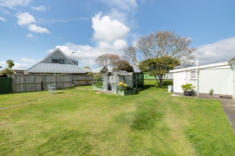 Photo of property in 33 Hawea Street, Mount Maunganui, 3116
