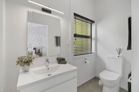 Photo of property in 96 Eliot Street, New Plymouth, 4310