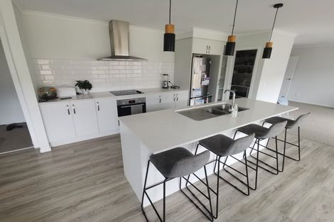 Photo of property in 90 Pakanga Grove, Pyes Pa, Tauranga, 3112