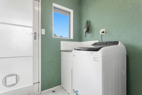 Photo of property in 28 Syme Crescent, Kawerau, 3127