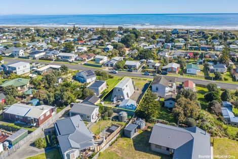 Photo of property in 74 Kahukura Avenue, Waitarere Beach, Levin, 5510