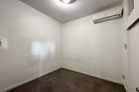 Photo of property in 3 Celeste Place, Totara Vale, Auckland, 0627