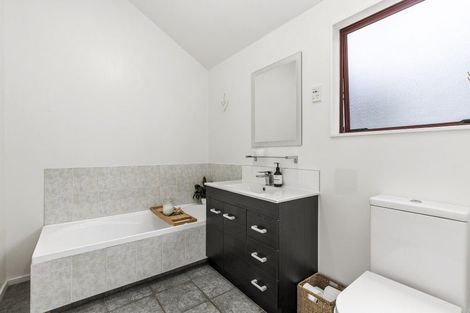 Photo of property in 26a Black Rock Road, Newlands, Wellington, 6037