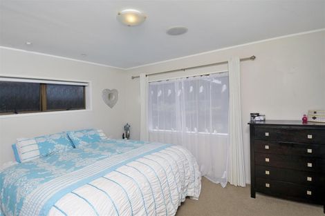 Photo of property in 1/91 Aberdeen Road, Castor Bay, Auckland, 0620