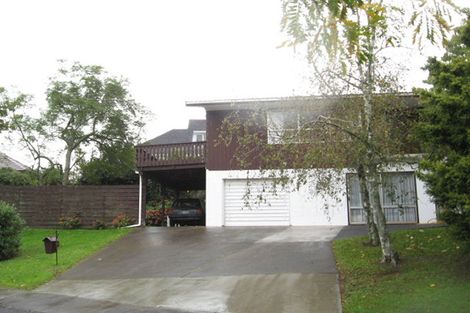 Photo of property in 2 Hartles Place, Mellons Bay, Auckland, 2014