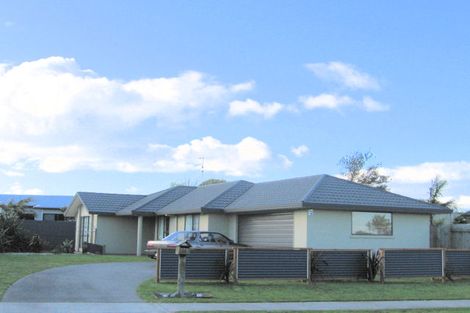 Photo of property in 43 Katerini Grove, Papamoa Beach, Papamoa, 3118