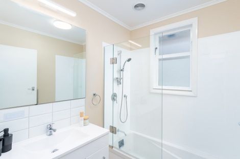 Photo of property in 15 Charles Street, Clouston Park, Upper Hutt, 5018