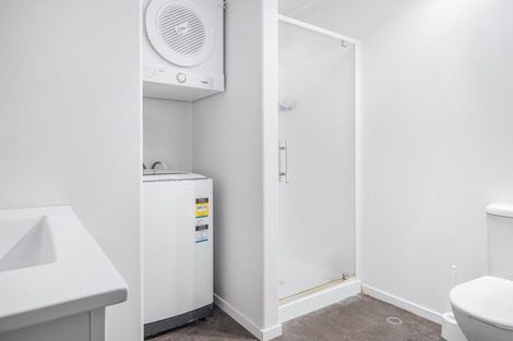 Photo of property in 2/3 June Place, Hamilton East, Hamilton, 3216