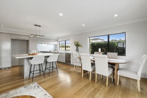 Photo of property in 94 Oakway Drive, Schnapper Rock, Auckland, 0632