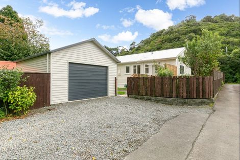 Photo of property in 64 Khandallah Road, Ngaio, Wellington, 6035