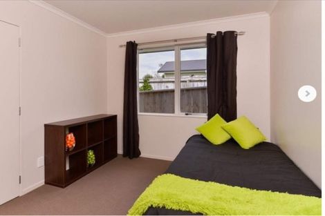 Photo of property in 31 Mcewen Crescent, Riverstone Terraces, Upper Hutt, 5018