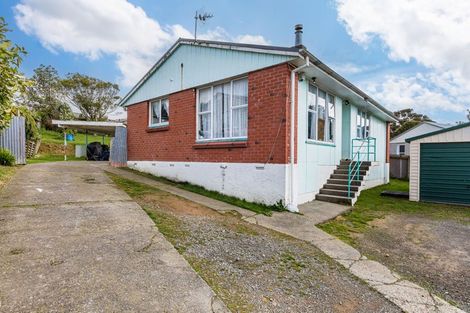 Photo of property in 25 Loongana Street, Waitangirua, Porirua, 5024