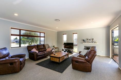 Photo of property in 14 Tupare Place, Highlands Park, New Plymouth, 4312