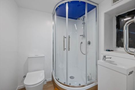 Photo of property in 6 Kerry Dell, Cockle Bay, Auckland, 2014