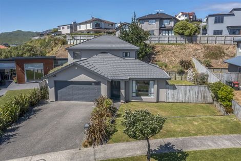 Photo of property in 15 Milford Street, Aotea, Porirua, 5024
