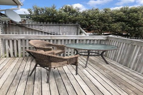 Photo of property in 1/45 Shakespeare Road, Milford, Auckland, 0620