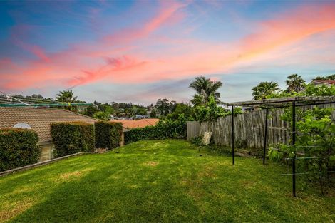 Photo of property in 29 Killygordon Place, Massey, Auckland, 0614