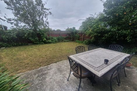 Photo of property in 18 Grimseys Road, Redwood, Christchurch, 8051