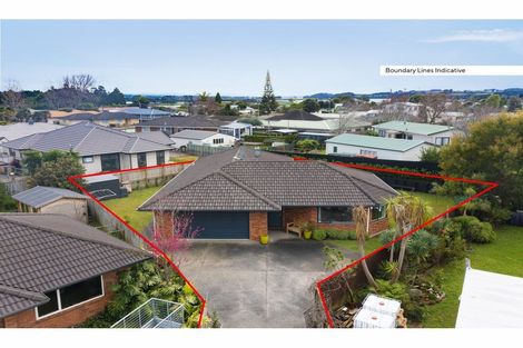 Photo of property in 7 Thornlea Grove, Waiuku, 2123