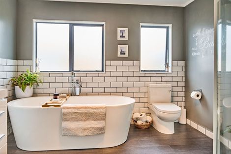 Photo of property in 16 Doncaster Terrace, Ascot Park, Porirua, 5024