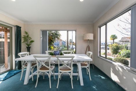 Photo of property in 5 Kentia Place, Havelock North, 4130