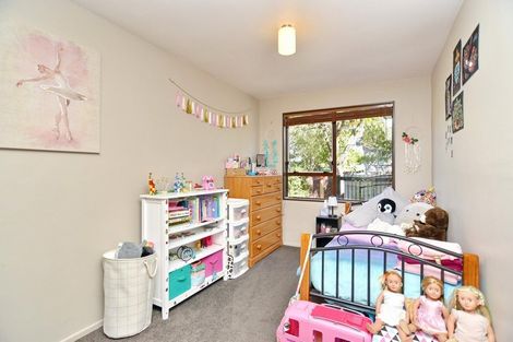 Photo of property in 2/32 Prestons Road, Redwood, Christchurch, 8051