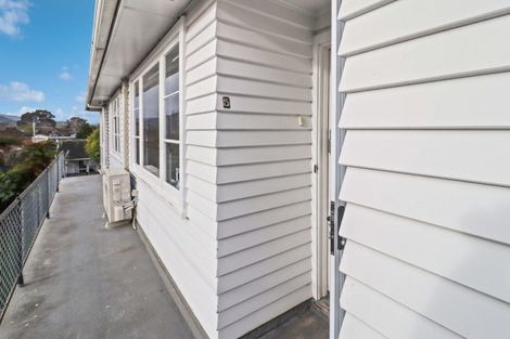 Photo of property in 2 Argyle Grove, Trentham, Upper Hutt, 5018