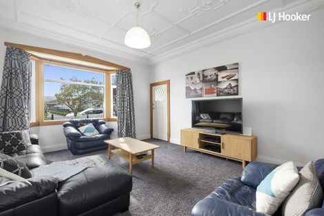 Photo of property in 23 Hargest Crescent, Saint Kilda, Dunedin, 9012