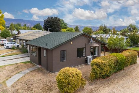 Photo of property in 12 Ashworth Street, Alexandra, 9320