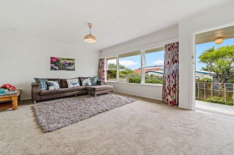 Photo of property in 2/9 Moana Avenue, Belmont, Auckland, 0622