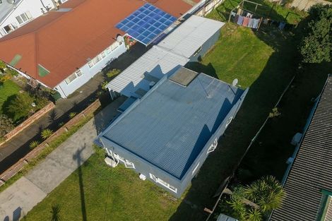 Photo of property in 17 Aotea Street, Castlecliff, Whanganui, 4501