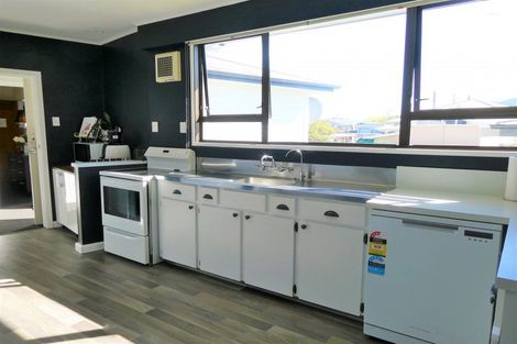 Photo of property in 3 Leith Crescent, Greymouth, 7805