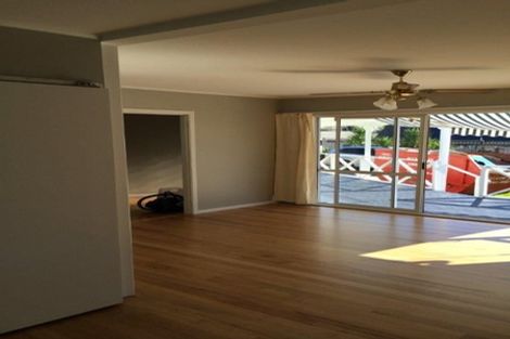 Photo of property in 45 Glen Marine Parade, Glendene, Auckland, 0602