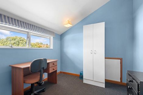 Photo of property in 17 Milverton Avenue, Hokowhitu, Palmerston North, 4410