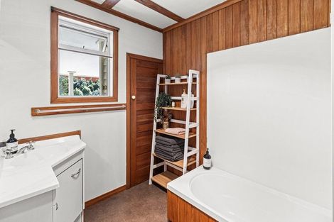 Photo of property in 42 Gaine Street, New Plymouth, 4310